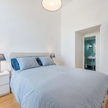 Guestready - Modern In Downtown Apartment Porto